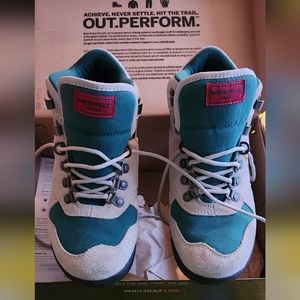 MERRELL HIKING BOOTS